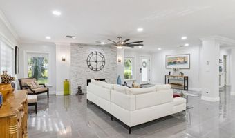 1950 Foxhollow Dr E, Auburndale, FL 33823