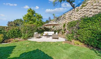 827 W Heritage Oak Ct, Altadena, CA 91001