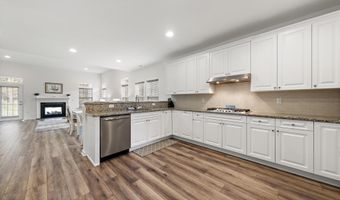21 Aurora Cir, Barnegat, NJ 08005