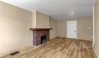 689 Longmeadow Rd, Amherst, NY 14226