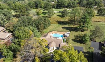 74 Meadowbrook Country Clb, Ballwin, MO 63011