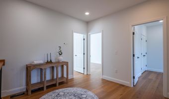 109 Vail Rd, Barnstead, NH 03225