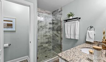 2538 Arnold Dr E, Charlotte, NC 28205