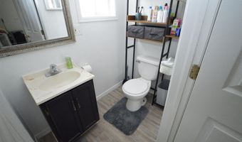 819 W 9TH St, Cheyenne, WY 82001