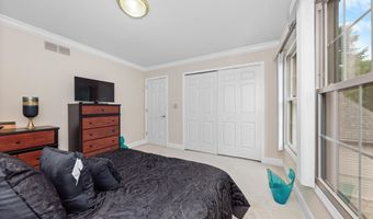 2086 Valleyview Dr, Ann Arbor, MI 48105
