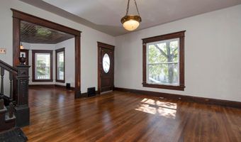 503 Mcnatt Ave, Aurora, MO 65605