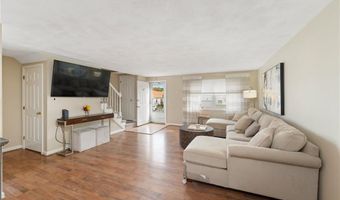 47 Scenery Ln, Johnston, RI 02919