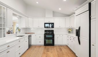 5 W 4TH St, Barnegat Light, NJ 08006