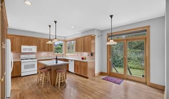 3 Proctor Ct, Albany, NY 12211
