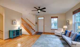 30 S Gardens Way, Fitchburg, WI 53711