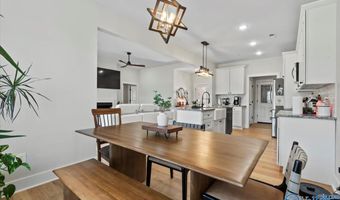 15 Swanee Dr, Albertville, AL 35950