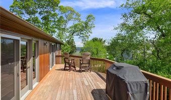 11 Cove Rd, Narragansett, RI 02882