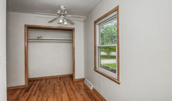 307 Dotson Dr, Ames, IA 50014