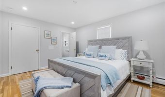 384 Valley Rd, Middletown, RI 02842