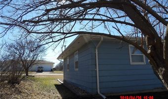 217 W Warren Ave, Garnett, KS 66032