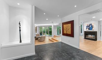 6829 LITTLE RIVER Tpke, Annandale, VA 22003