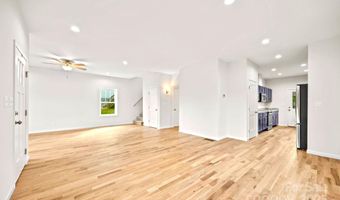 7 Berry Crest Ln, Arden, NC 28704