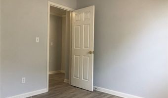 1012 Marina Trace Dr, Acworth, GA 30101