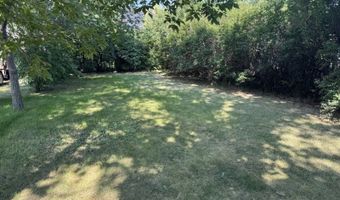 606 Ohmer St, Bottineau, ND 58318