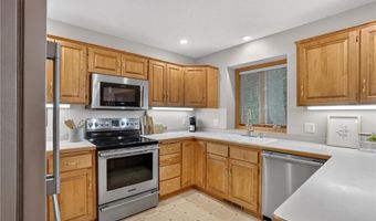13452 Flagstaff Ave, Apple Valley, MN 55124