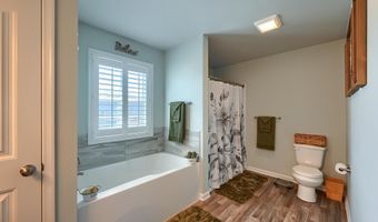 6 LOBELL Rd, Abbottstown, PA 17301