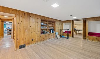109 Country Club Rd, Avon, CT 06001