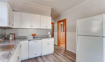 409 W Adams St, Arlington, MN 55307