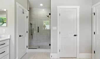 9206 FERNWOOD Rd, Bethesda, MD 20817