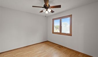 725 11th St SE, Altoona, IA 50009