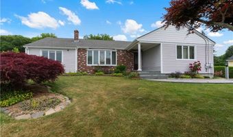 6 Varnum Ave, Bristol, RI 02809