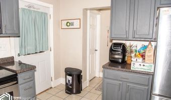 311 S D St, Albia, IA 52531