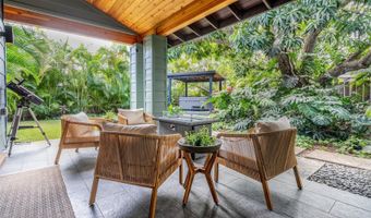 427 Akoakoa Pl, Kailua, HI 96734