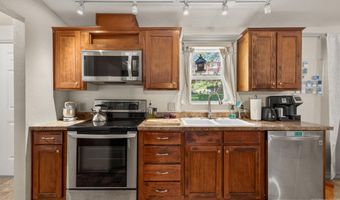 107 S Van Wyck Ave, Cascade, ID 83611