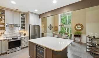 4 Egret Dr, Beaufort, SC 29907