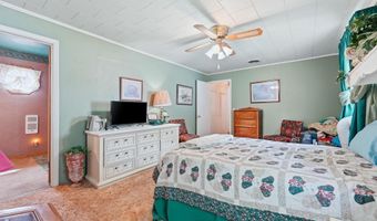 2948 E Skinner Lake N Dr, Albion, IN 46701