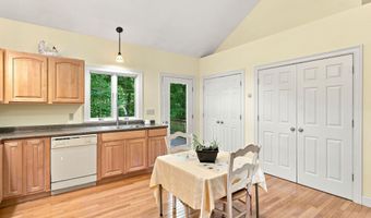 40 Lakewood Dr, Alton, NH 03810