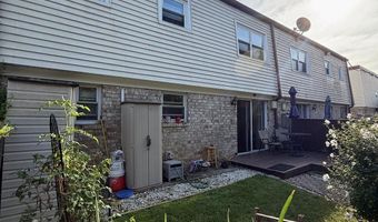 15 Harrison Ave 15B, Amityville, NY 11701