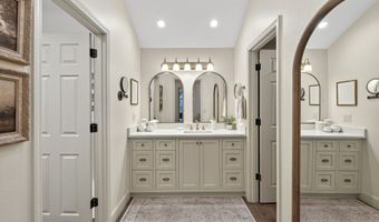 14150 S CANYON RIDGE Dr, Oregon City, OR 97045