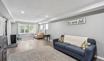 22438 Maple Rdg, Adel, IA 50003