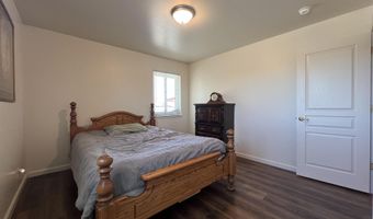 1055 Shadow Ln, Fernley, NV 89408