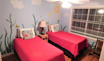 15 Meridian Rd, Beaufort, SC 29907