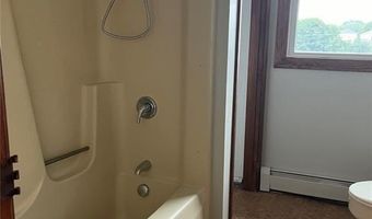 3 Buttonwood St 2, Bristol, RI 02809