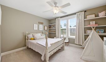 530 Legacy Lakes Way, Aberdeen, NC 28315