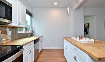 45055 N Ridge Rd, Amherst, OH 44001
