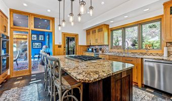 10 Beaverbrook Ct, Asheville, NC 28804