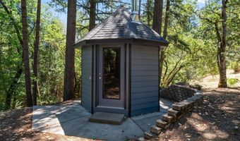 4712 Old Highway 99 S, Ashland, OR 97520