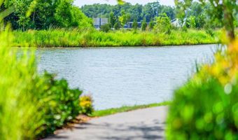 41062 LYNDALE WOODS Dr, Aldie, VA 20105