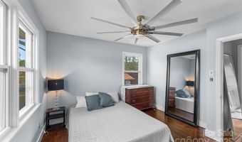 5 Deanwood Cir, Asheville, NC 28803