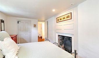 41 Third St, Newport, RI 02840