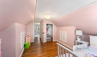 72 Nichols Rd, North Kingstown, RI 02852